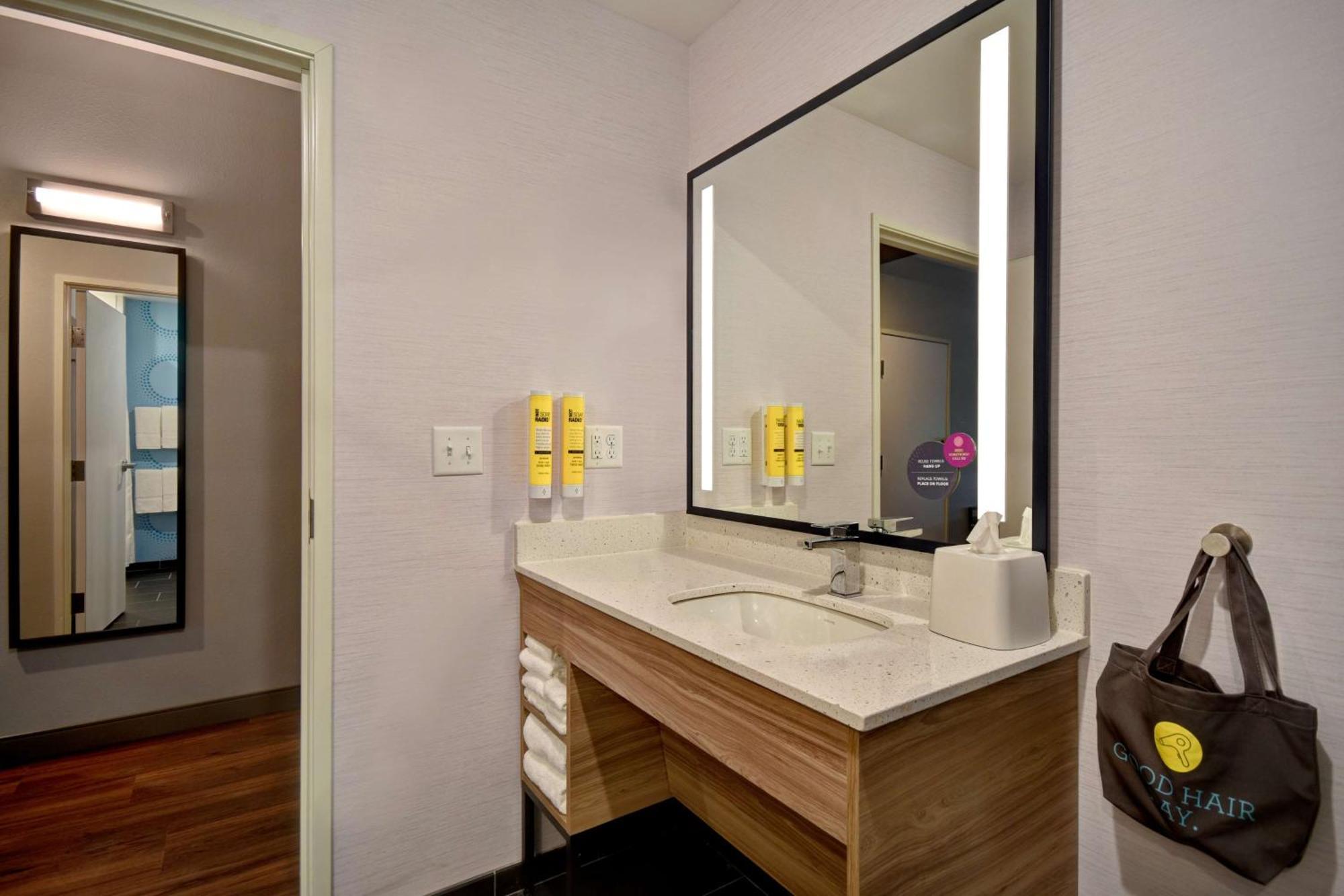 Отель Tru By Hilton Auburn, In Экстерьер фото